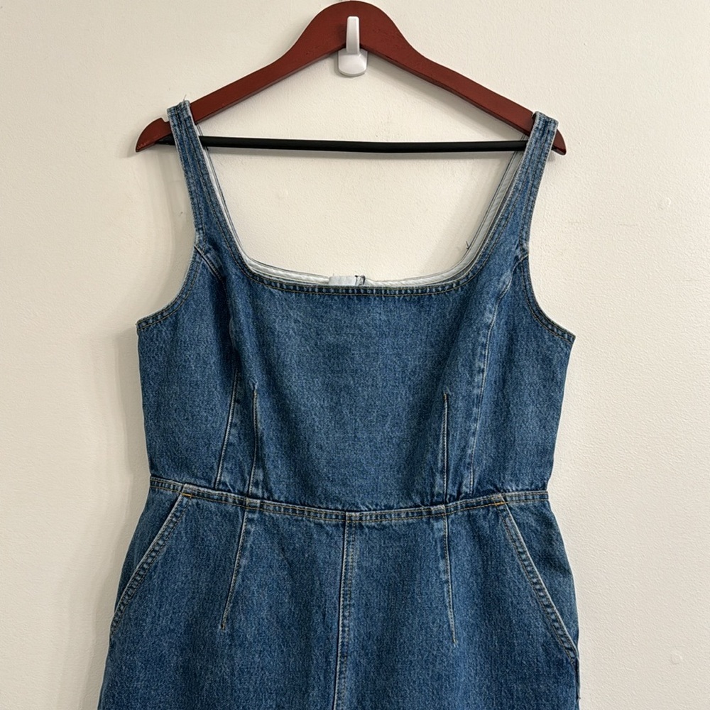 ASOS DESIGN denim square neck fitted overalls in midwash - Picture 6 of 8